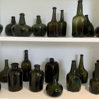 Transitional Squat Shaft & Globe Wine Bottle