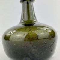 Transitional Squat Shaft & Globe Wine Bottle