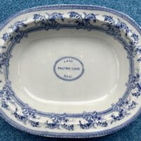 Blue & White Pottery Pie Dish Lass Deal