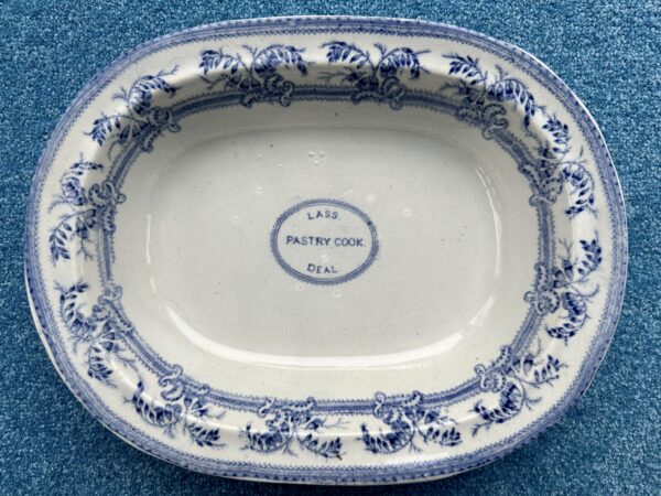 Blue & White Pottery Pie Dish Lass Deal